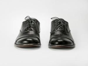 Вид спереди на мужские классически туфли из натуральной кожи Faber -110801_1