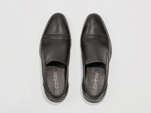 Вид сверху на мужские классические туфли из натуральной кожи. Faber -112001_1